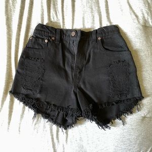 Vintage Levi’s Black Shorts